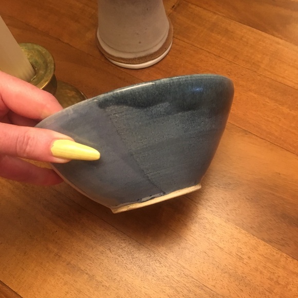 Handmade pottery bowl- wheel thrown blue and white beachy small serving bowl ✨🌊 - Picture 4 of 8